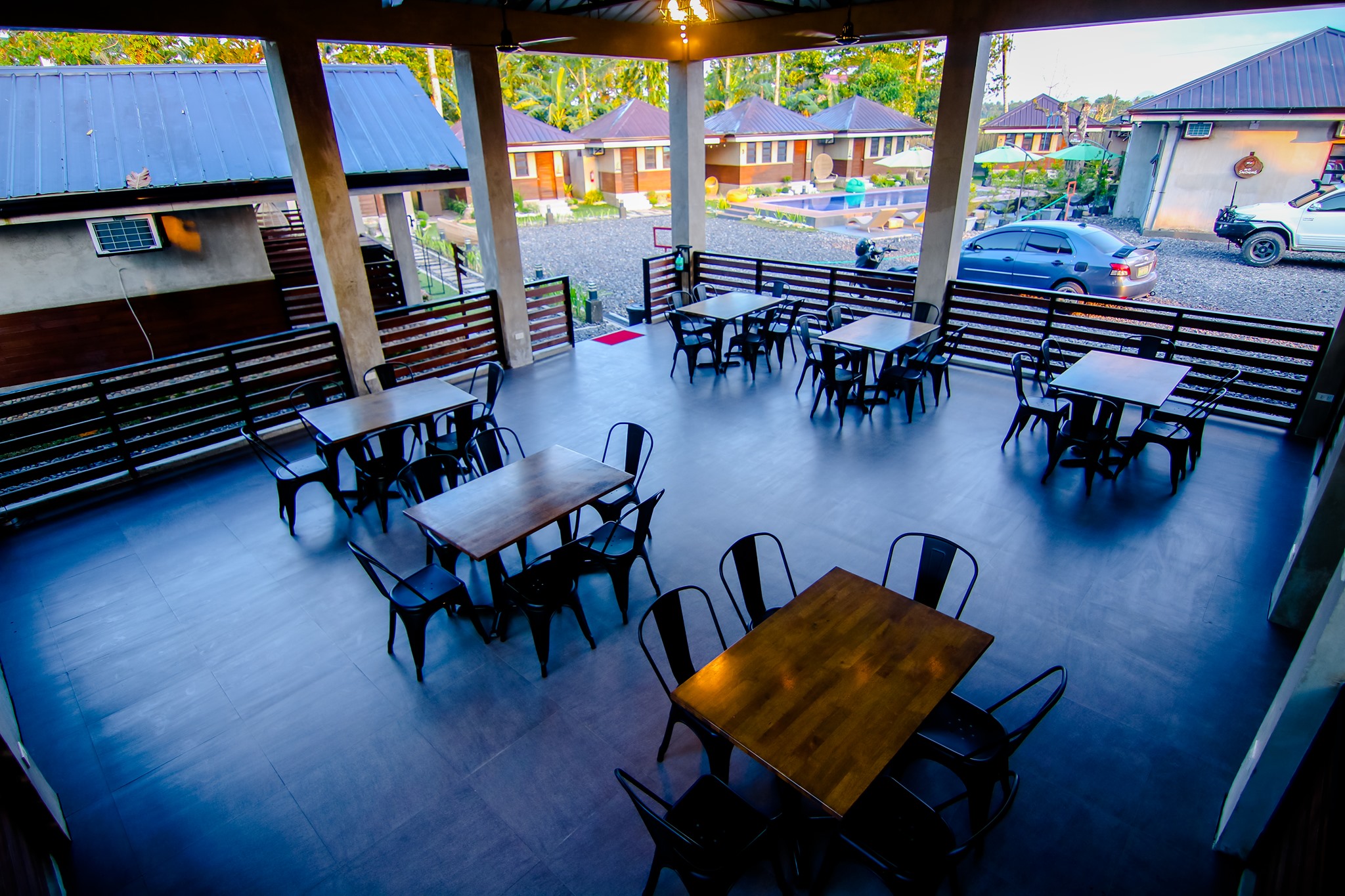 Alfresco Dining